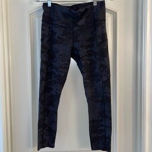 Lululemon Fast and Free 25” size 8